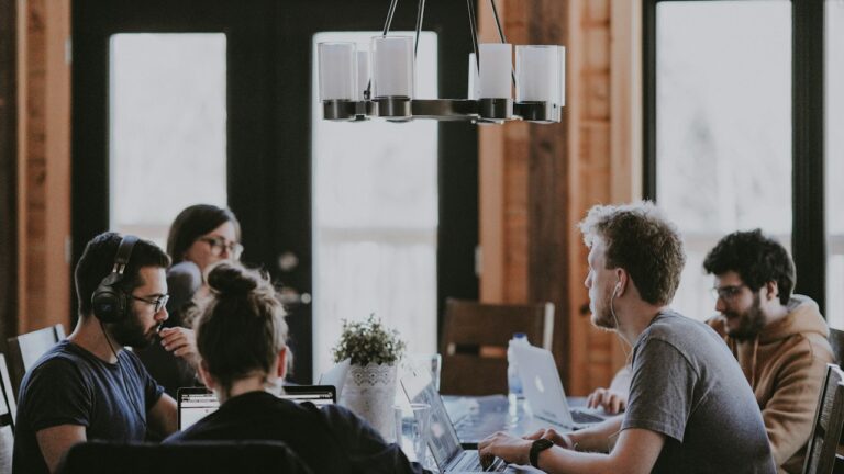 customer support ai prompts difficult clients